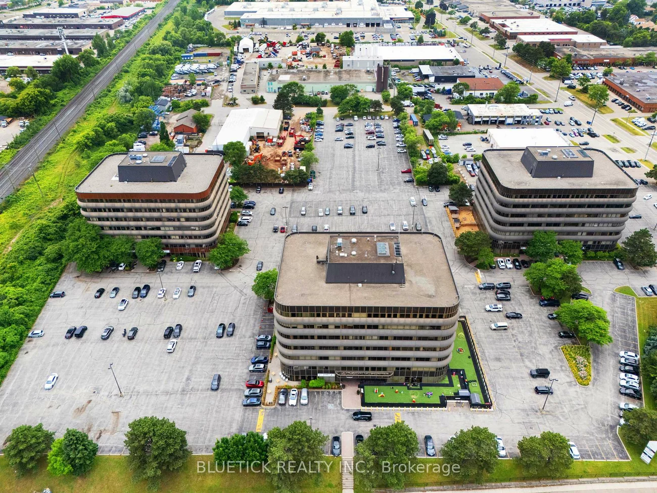 710, Dorval, 1014 - QE Queen Elizabeth, Oakville