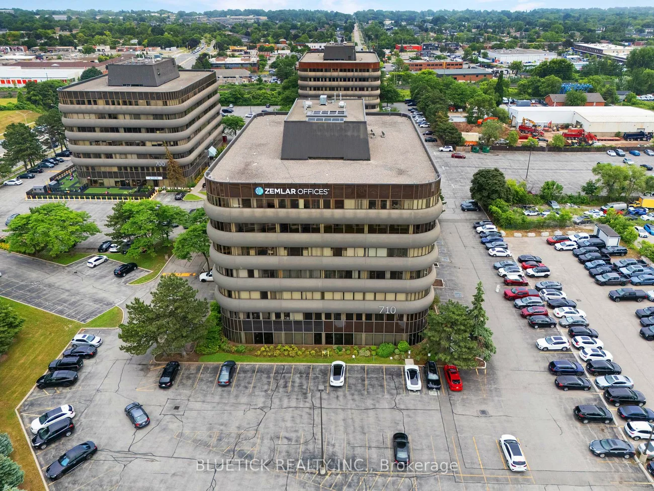 710, Dorval, 1014 - QE Queen Elizabeth, Oakville