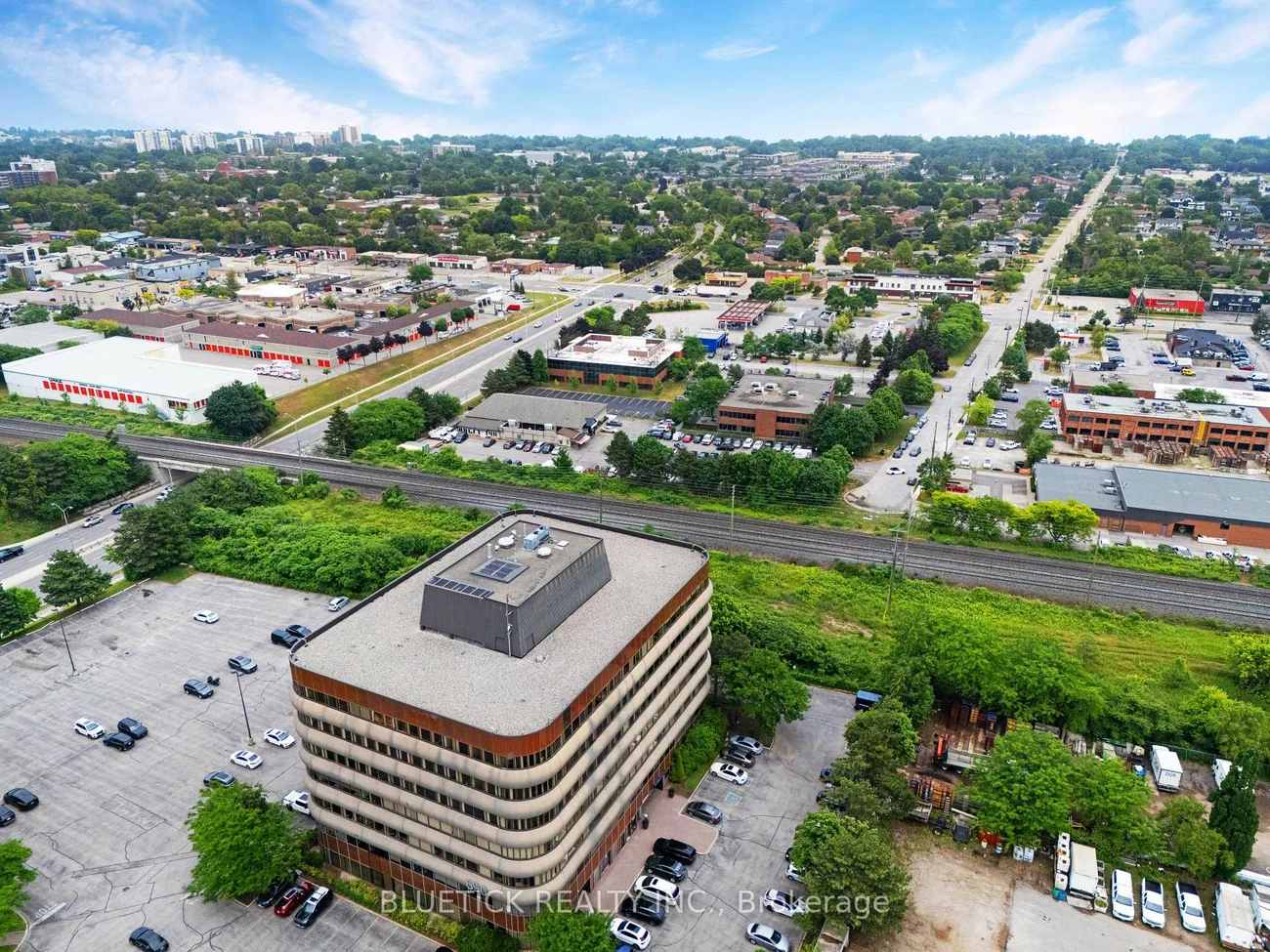 710, Dorval, 1014 - QE Queen Elizabeth, Oakville
