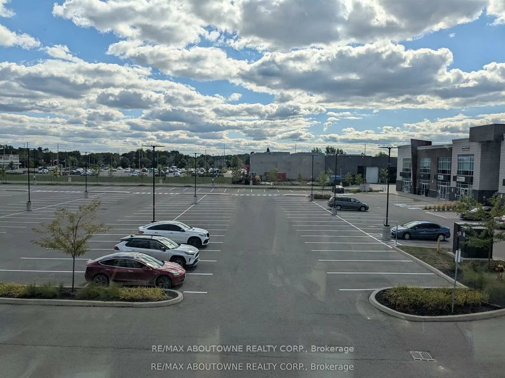 3475, Rebecca, 1014 - QE Queen Elizabeth, Oakville