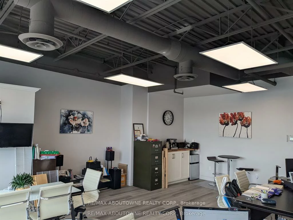 3475, Rebecca, 1014 - QE Queen Elizabeth, Oakville