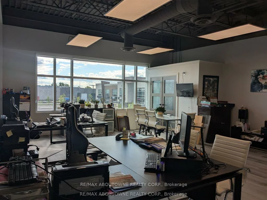 3475, Rebecca, 1014 - QE Queen Elizabeth, Oakville