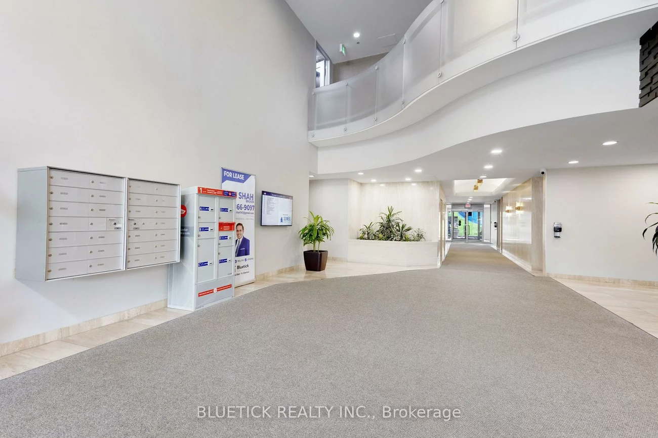 710, Dorval, 1014 - QE Queen Elizabeth, Oakville