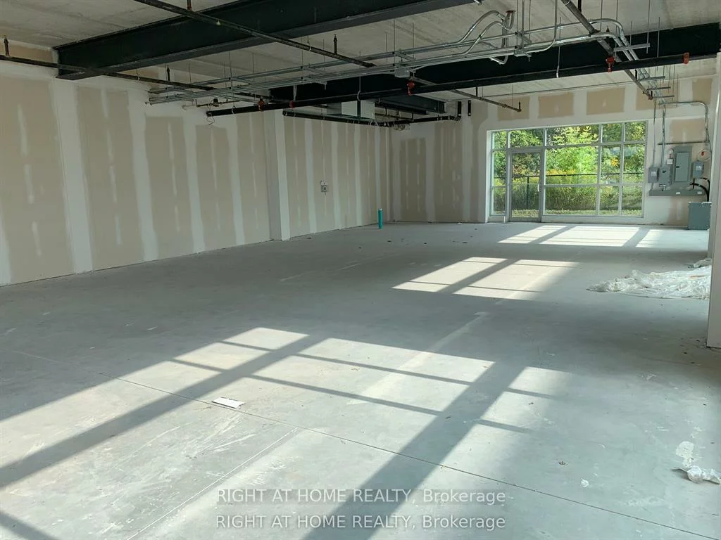 3475, Rebecca, 1014 - QE Queen Elizabeth, Oakville