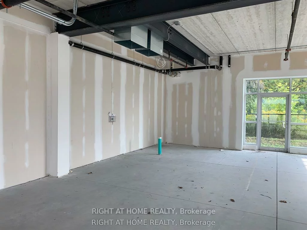 3475, Rebecca, 1014 - QE Queen Elizabeth, Oakville