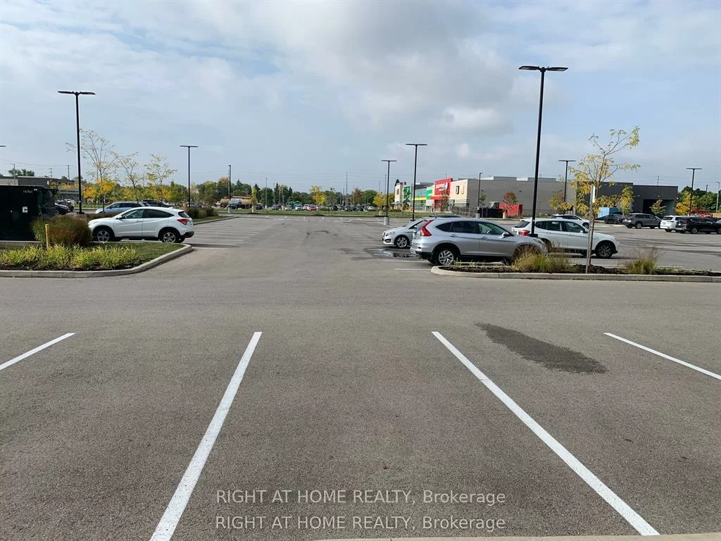 3475, Rebecca, 1014 - QE Queen Elizabeth, Oakville