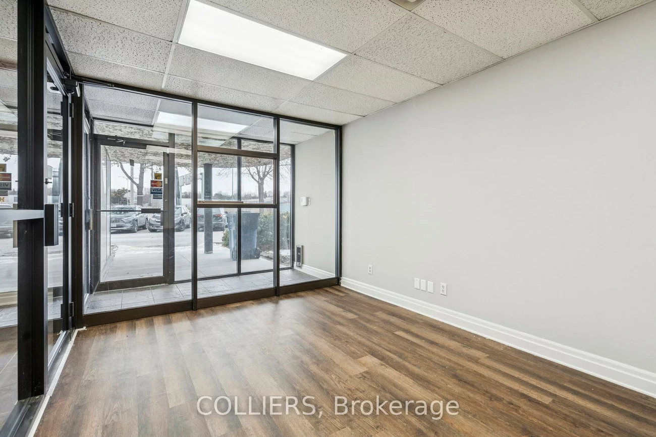 1200, South Service, 1014 - QE Queen Elizabeth, Oakville