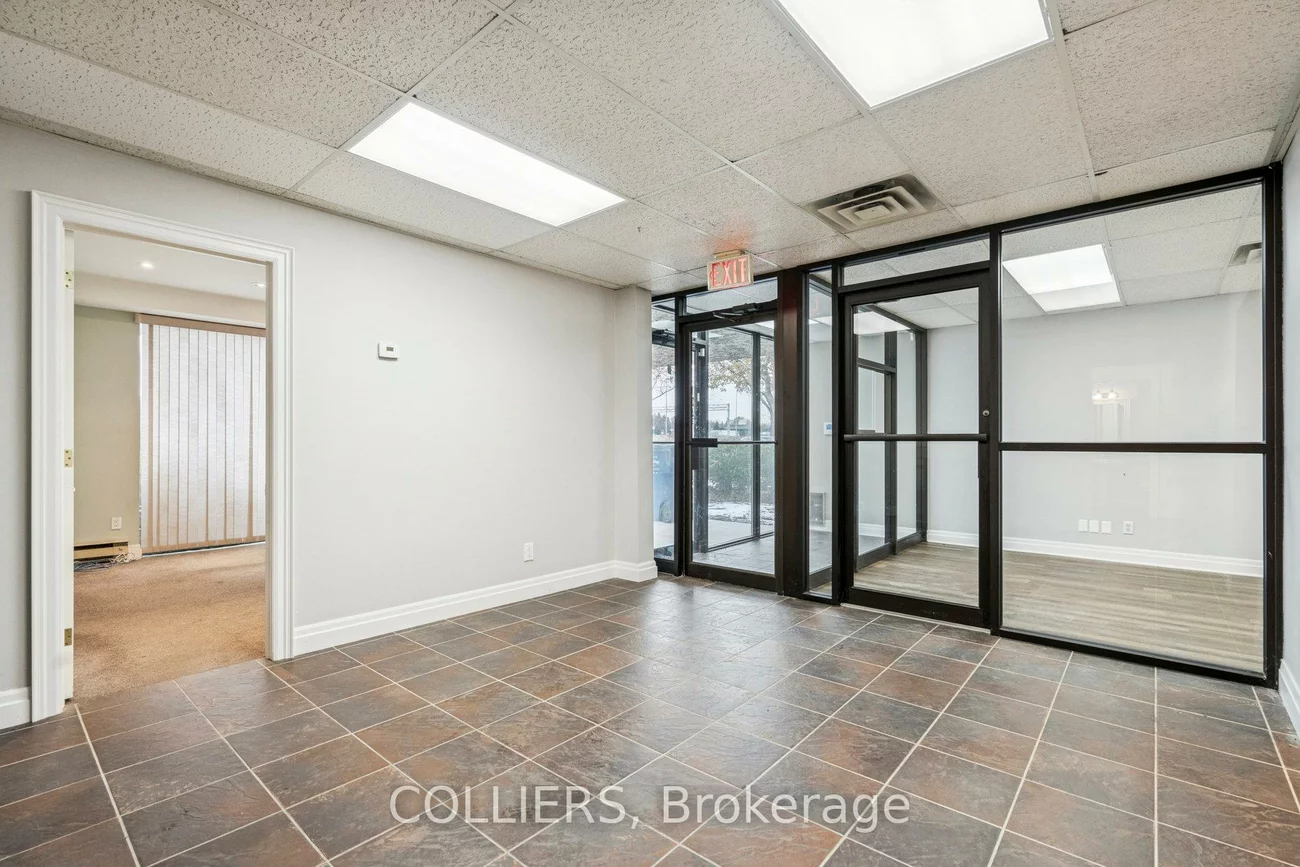 1200, South Service, 1014 - QE Queen Elizabeth, Oakville