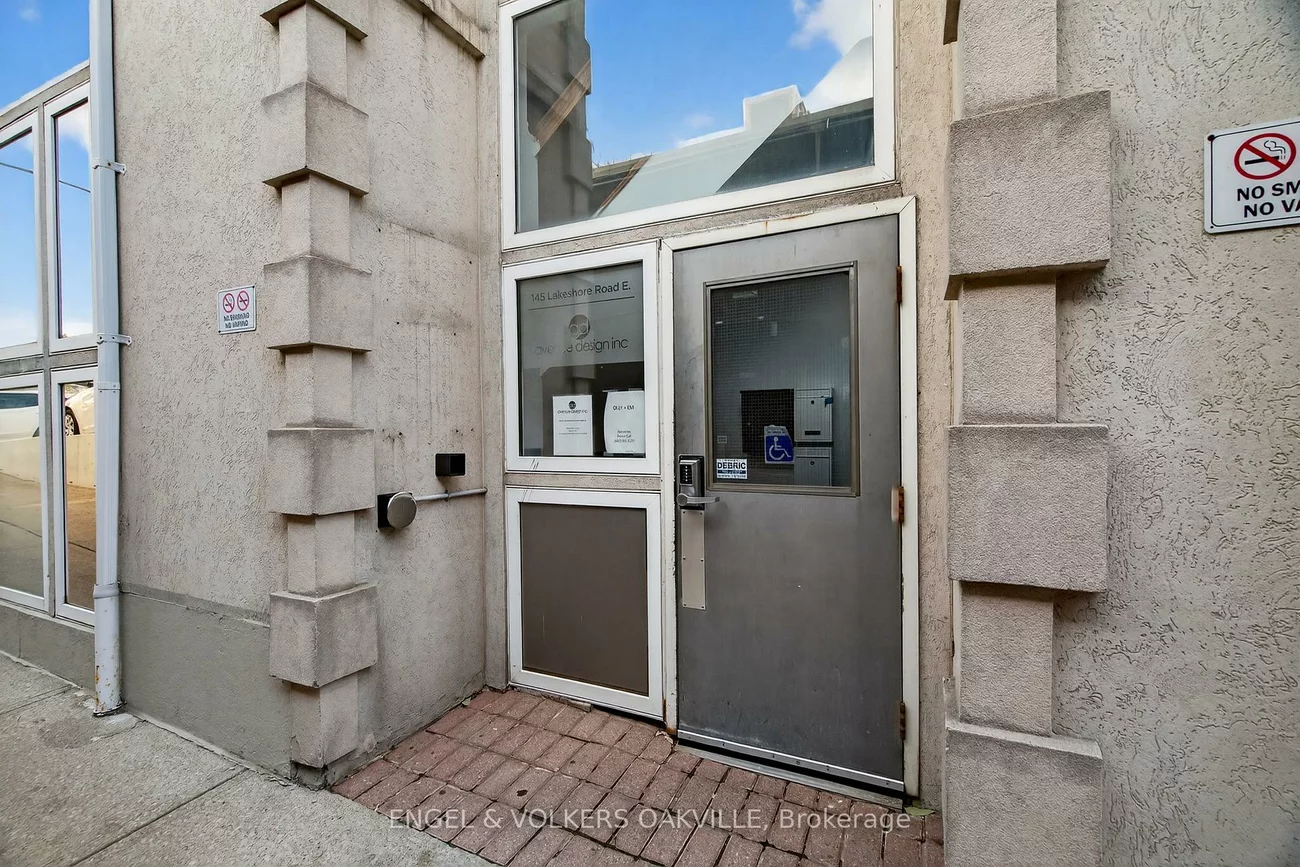 145, Lakeshore, 1013 - OO Old Oakville, Oakville