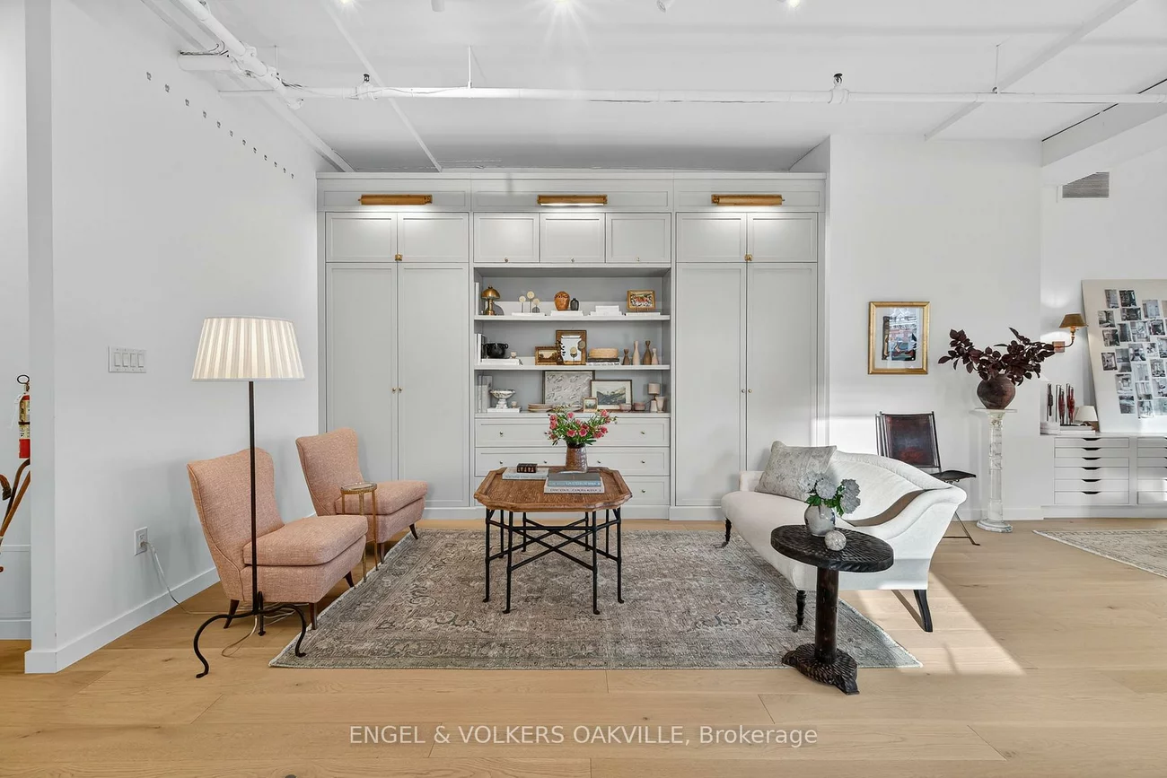 145, Lakeshore, 1013 - OO Old Oakville, Oakville