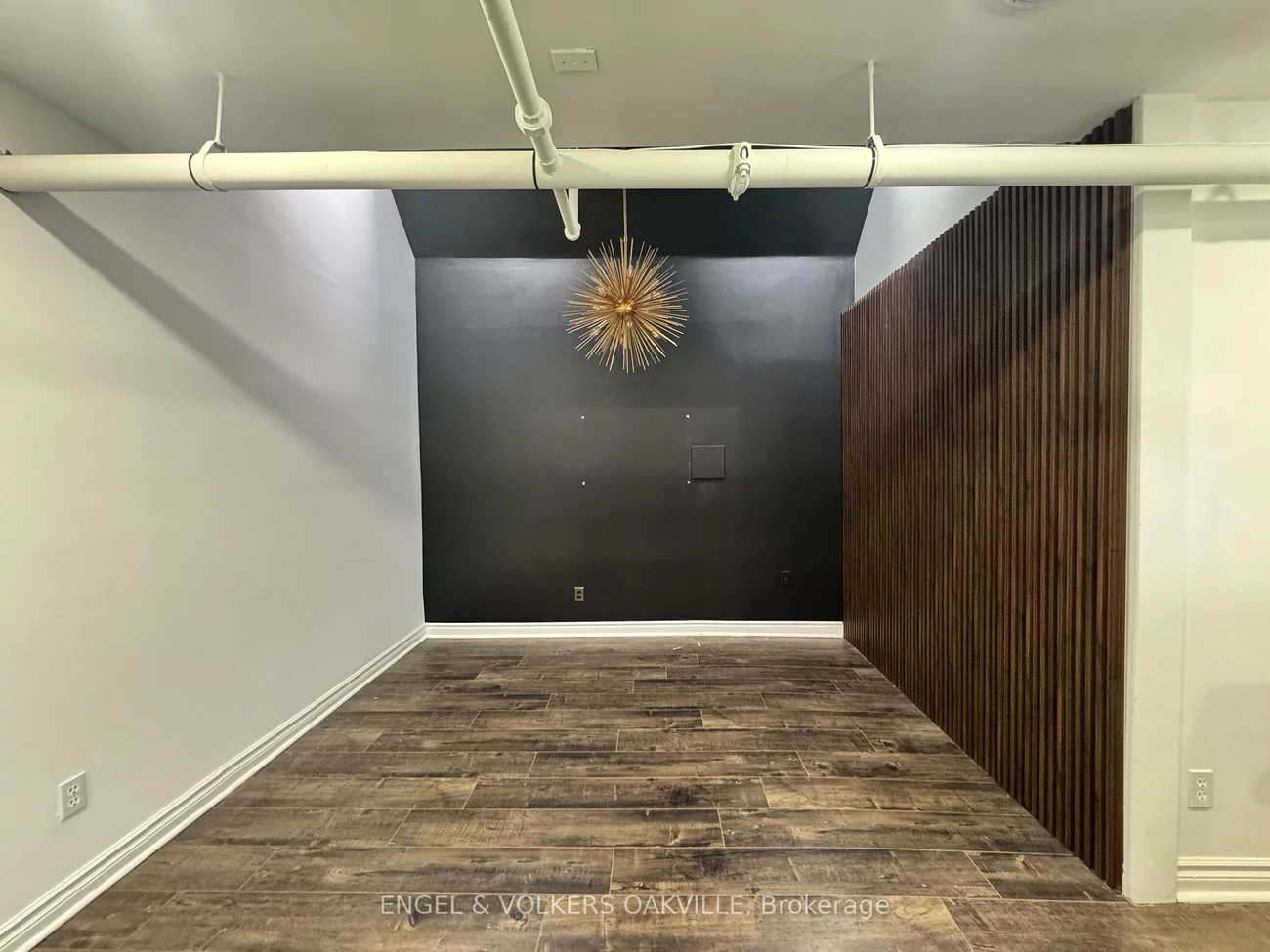 145, Lakeshore, 1013 - OO Old Oakville, Oakville