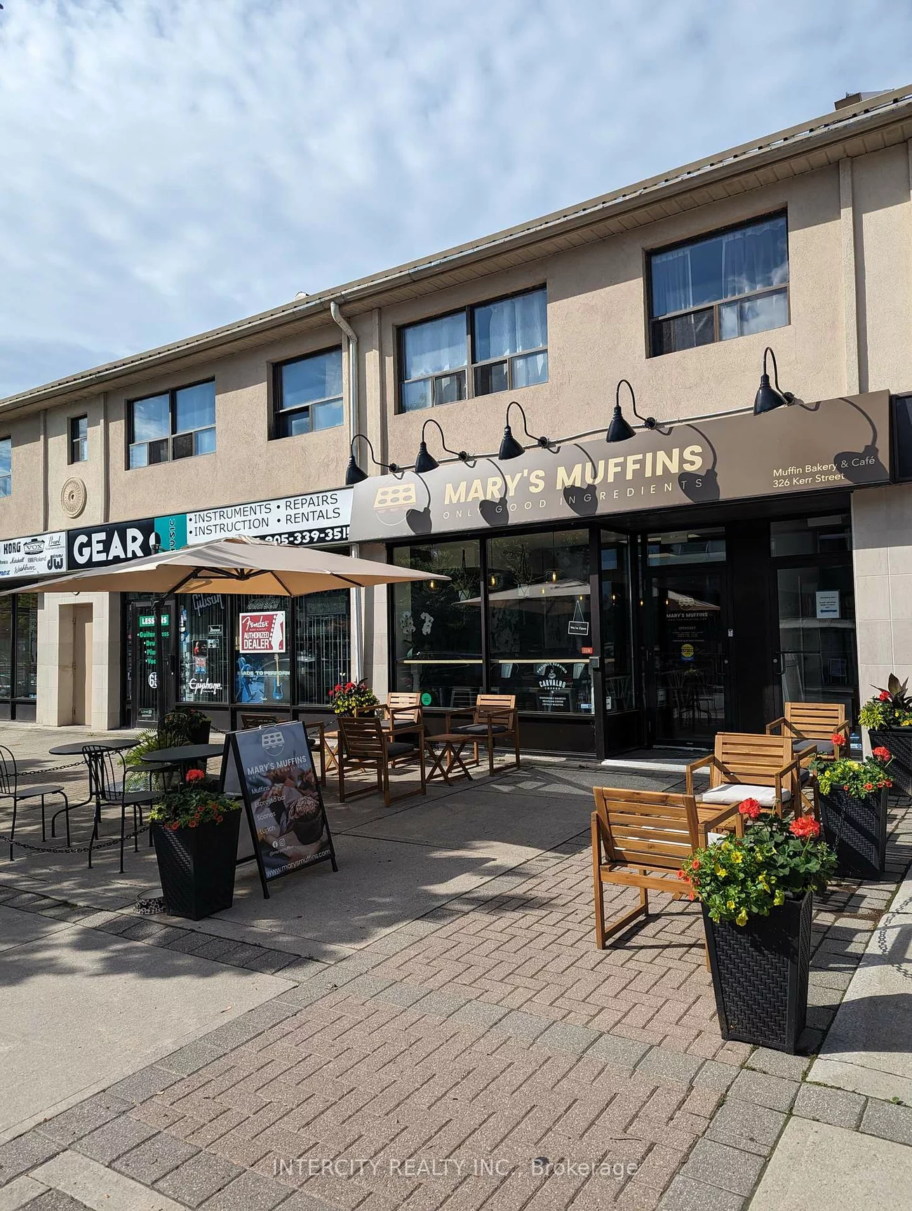 326, Kerr, 1002 - CO Central, Oakville