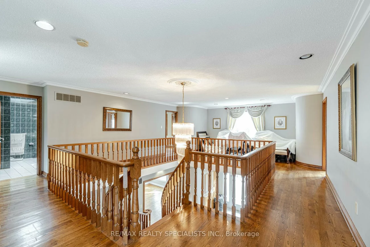 2069, Ninth, 1021 - WP Winston Park, Oakville