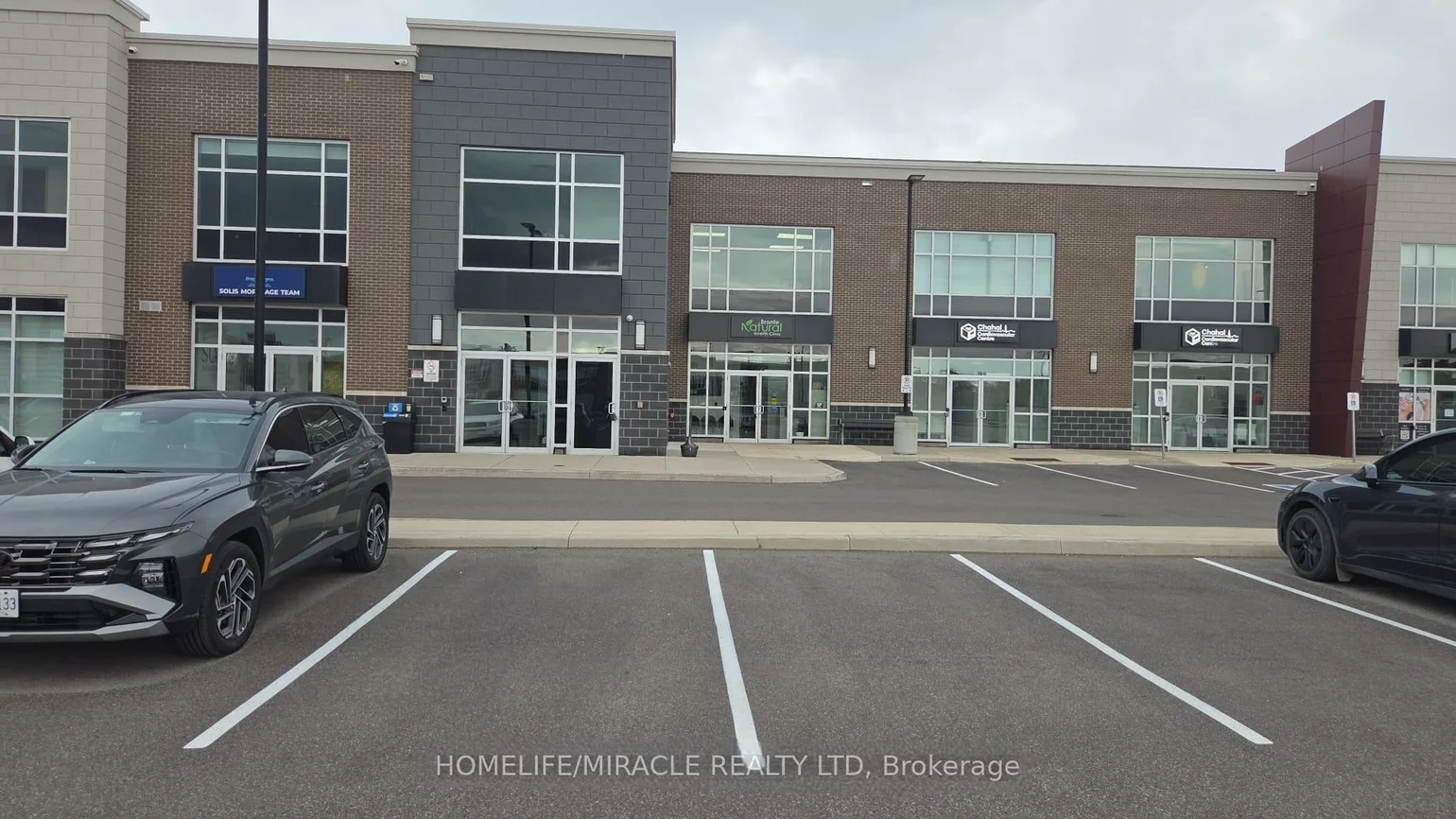 3495, Rebecca, 1014 - QE Queen Elizabeth, Oakville