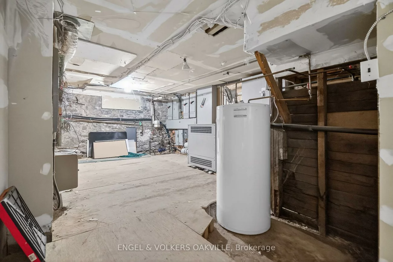 315, Lakeshore, 1013 - OO Old Oakville, Oakville