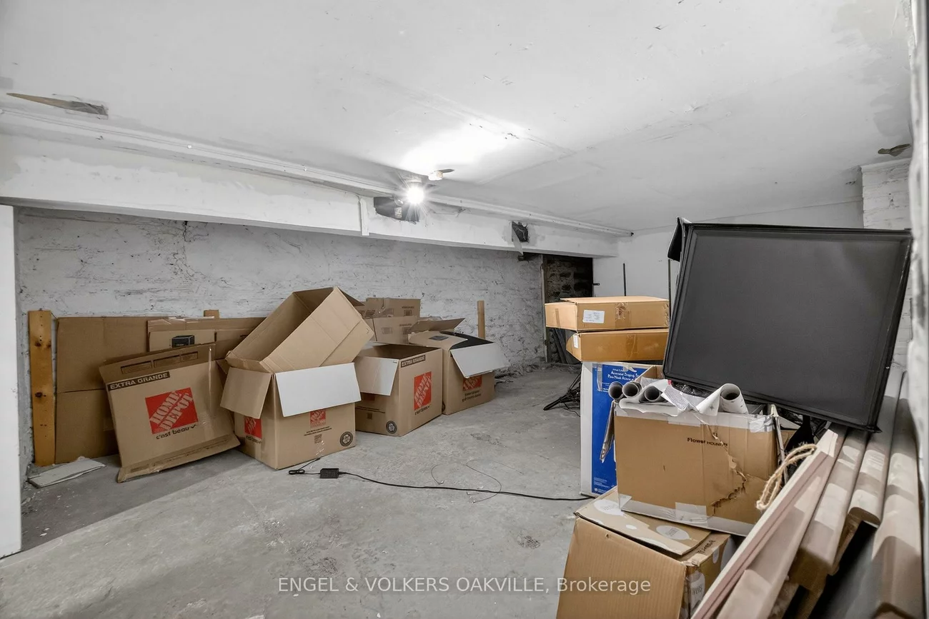 315, Lakeshore, 1013 - OO Old Oakville, Oakville