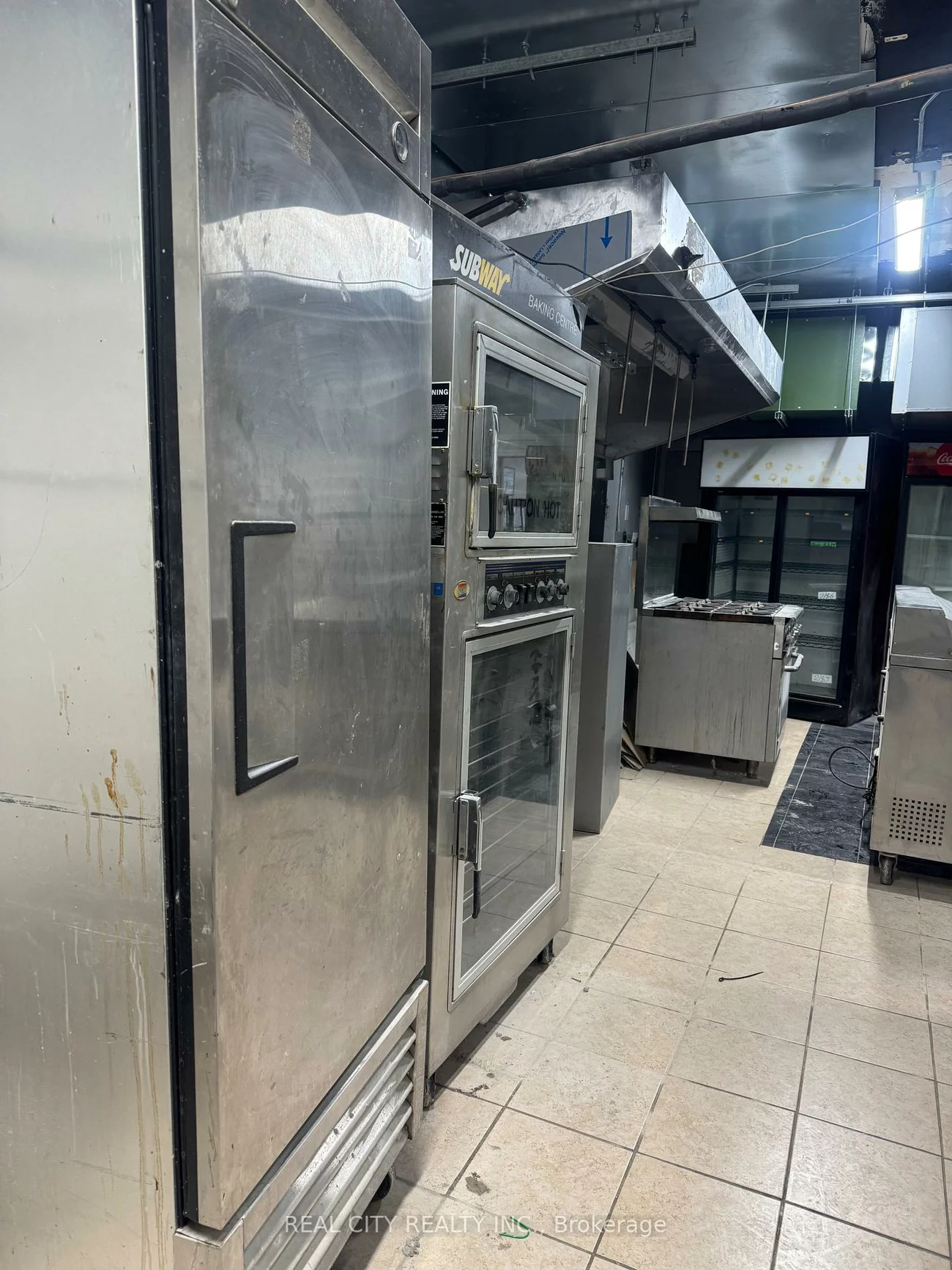 127, North Service, 1003 - CP College Park, Oakville