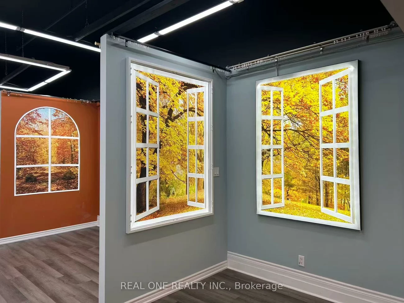 1200, Speers, 1014 - QE Queen Elizabeth, Oakville