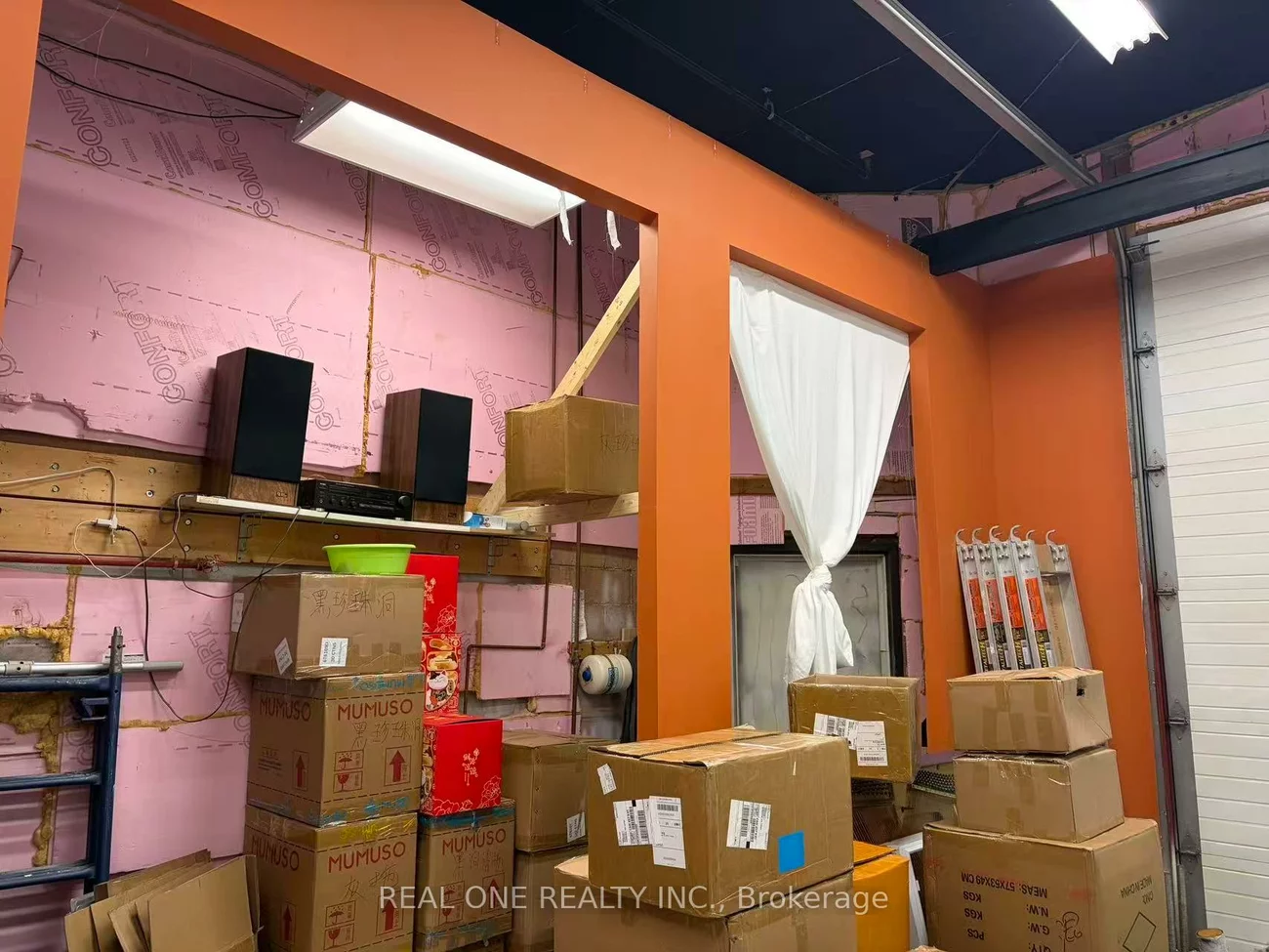 1200, Speers, 1014 - QE Queen Elizabeth, Oakville