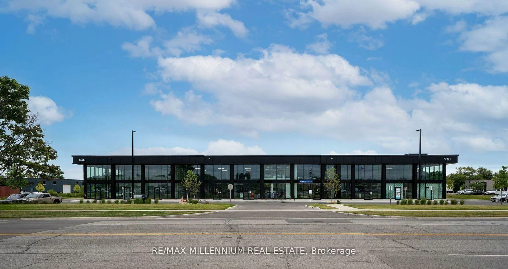 530, Speers, 1014 - QE Queen Elizabeth, Oakville