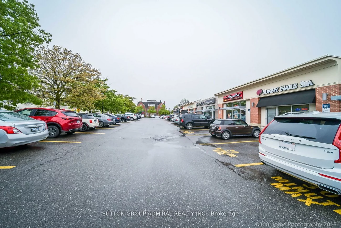 104, Lakeshore, 1002 - CO Central, Oakville