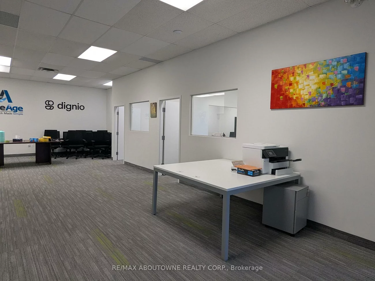 1273, North Service, 1014 - QE Queen Elizabeth, Oakville