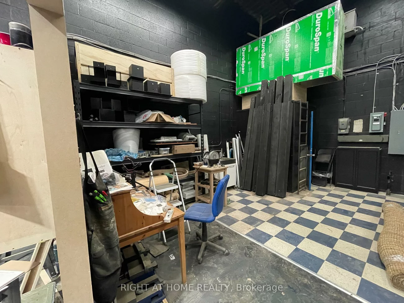 345, Wyecroft, 1014 - QE Queen Elizabeth, Oakville