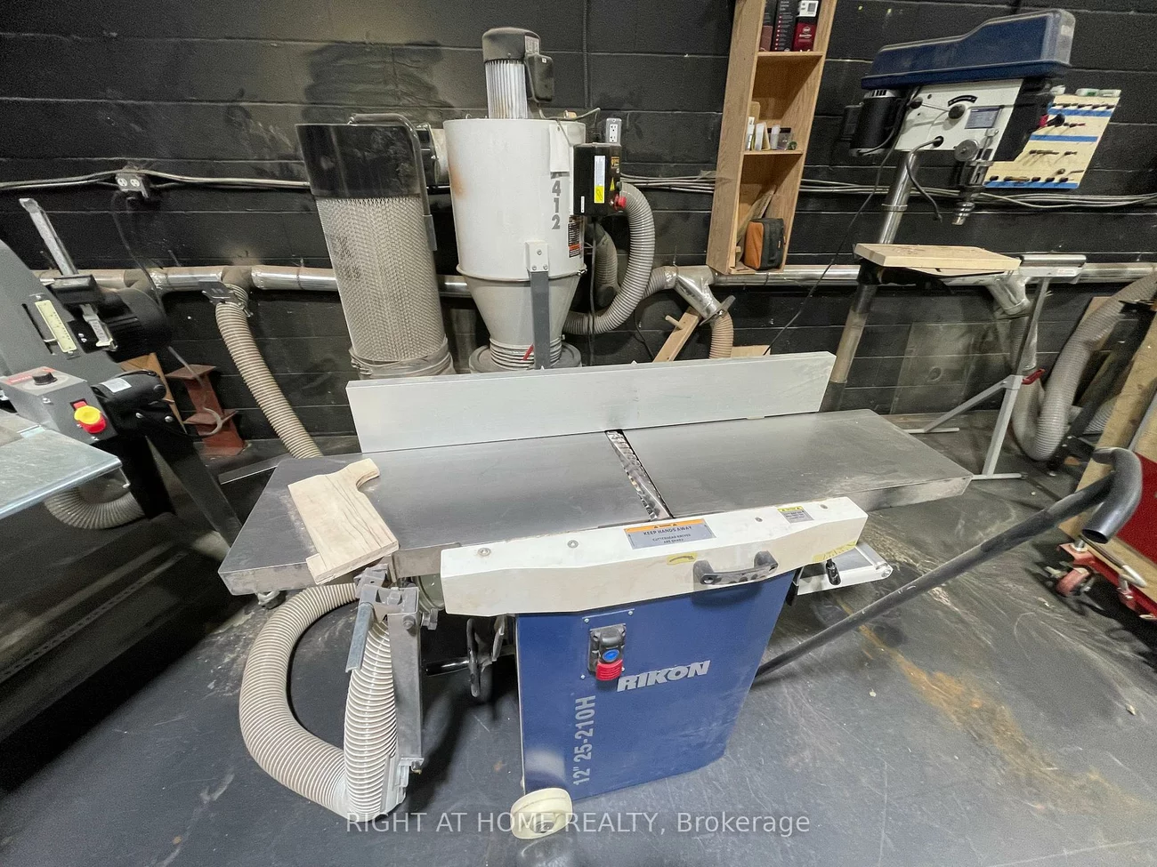 345, Wyecroft, 1014 - QE Queen Elizabeth, Oakville