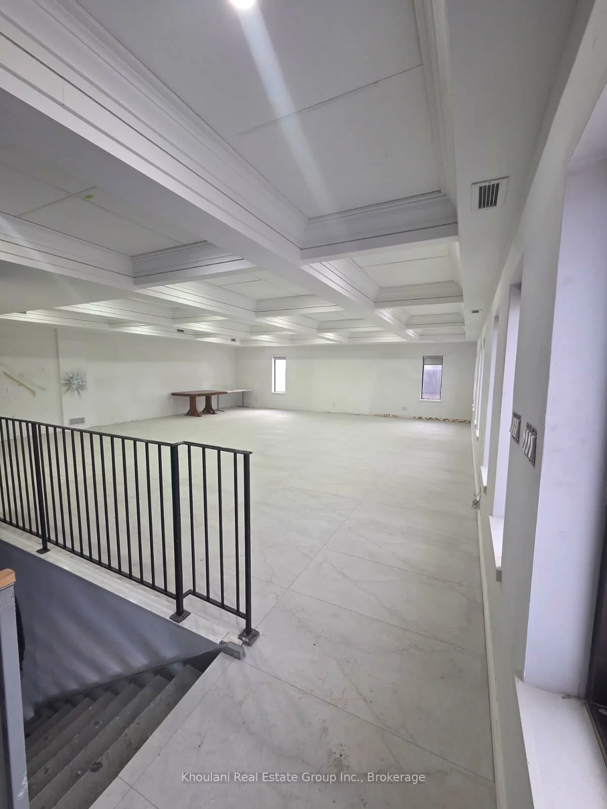 615, Third, 1014 - QE Queen Elizabeth, Oakville