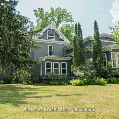 164, Trafalgar, 1013 - OO Old Oakville, Oakville