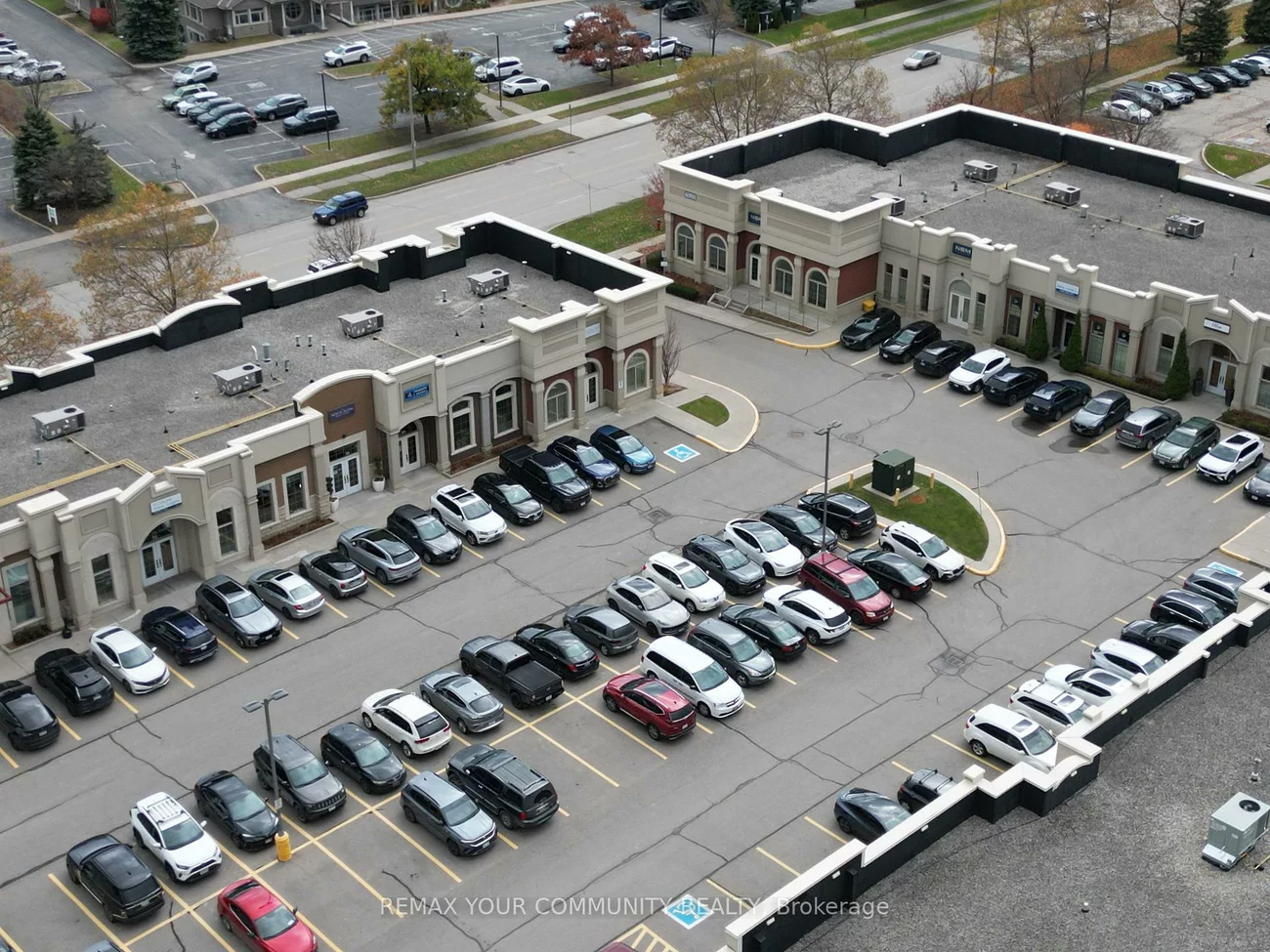 1525, Cornwall, 1014 - QE Queen Elizabeth, Oakville