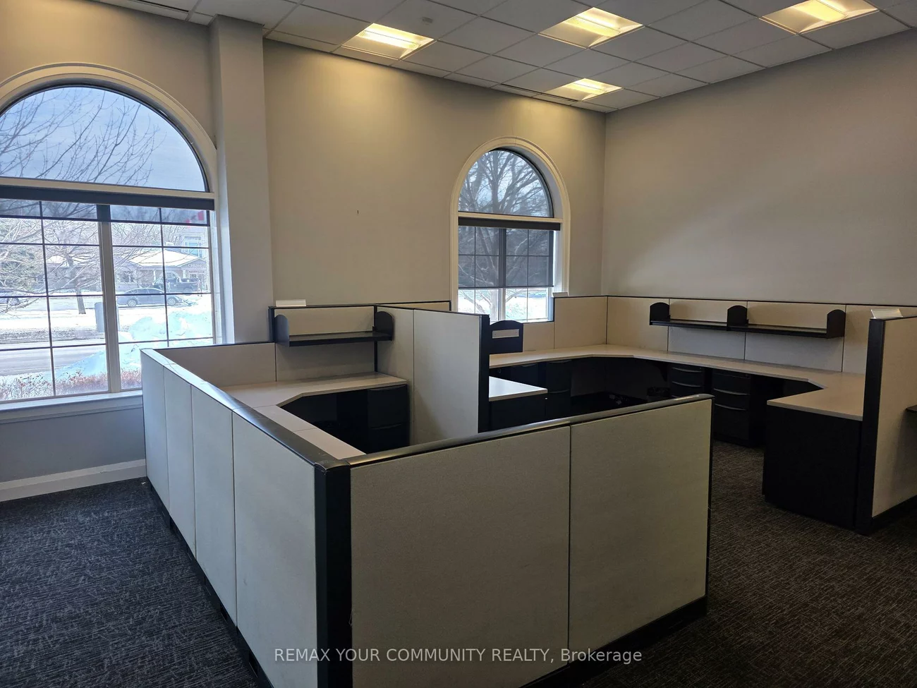 1525, Cornwall, 1014 - QE Queen Elizabeth, Oakville