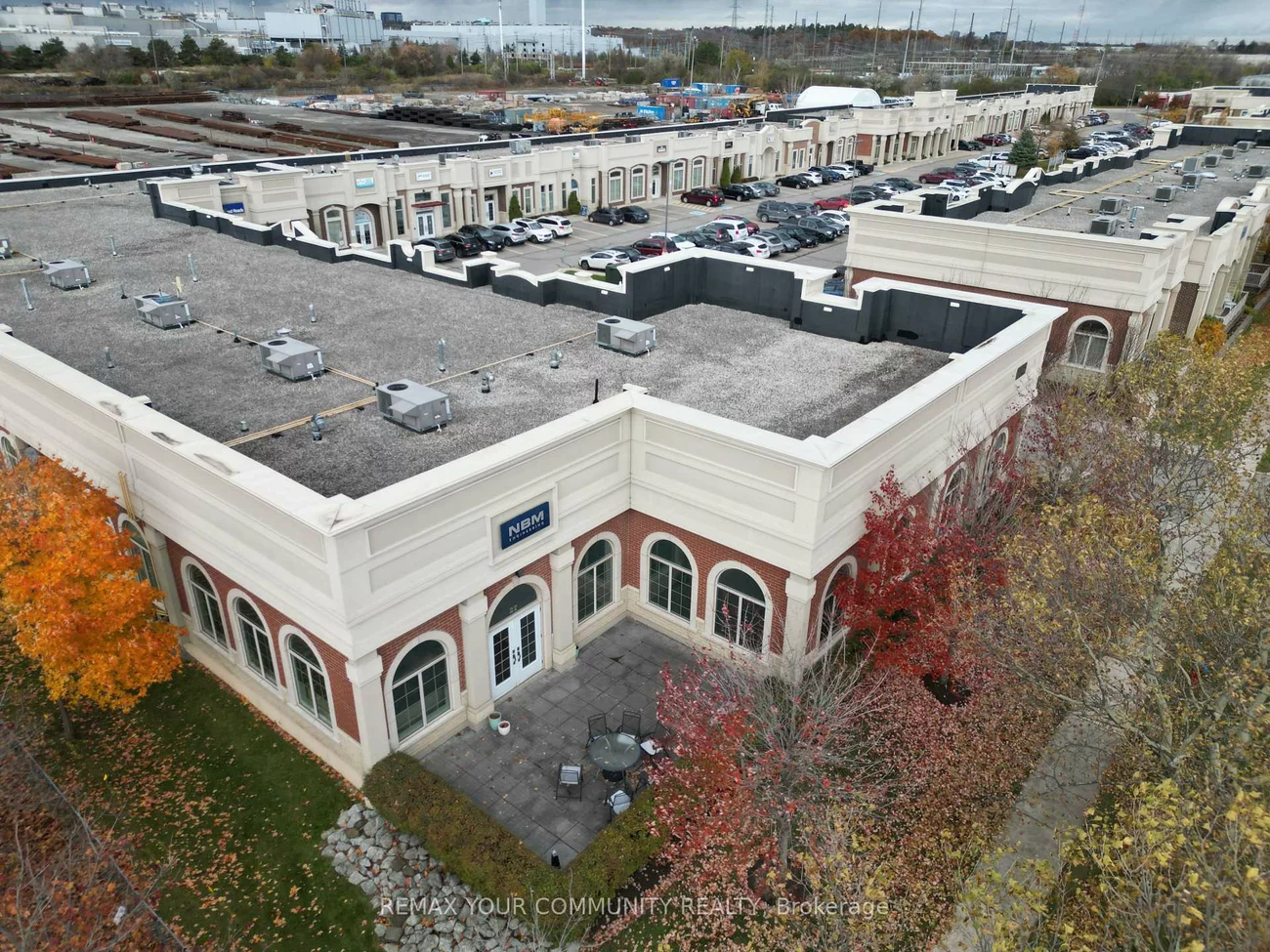 1525, Cornwall, 1014 - QE Queen Elizabeth, Oakville