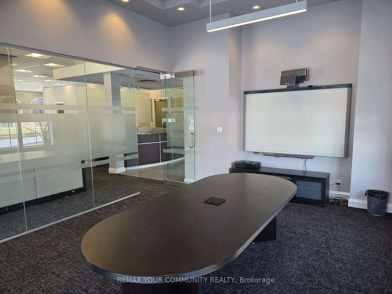 1525, Cornwall, 1014 - QE Queen Elizabeth, Oakville