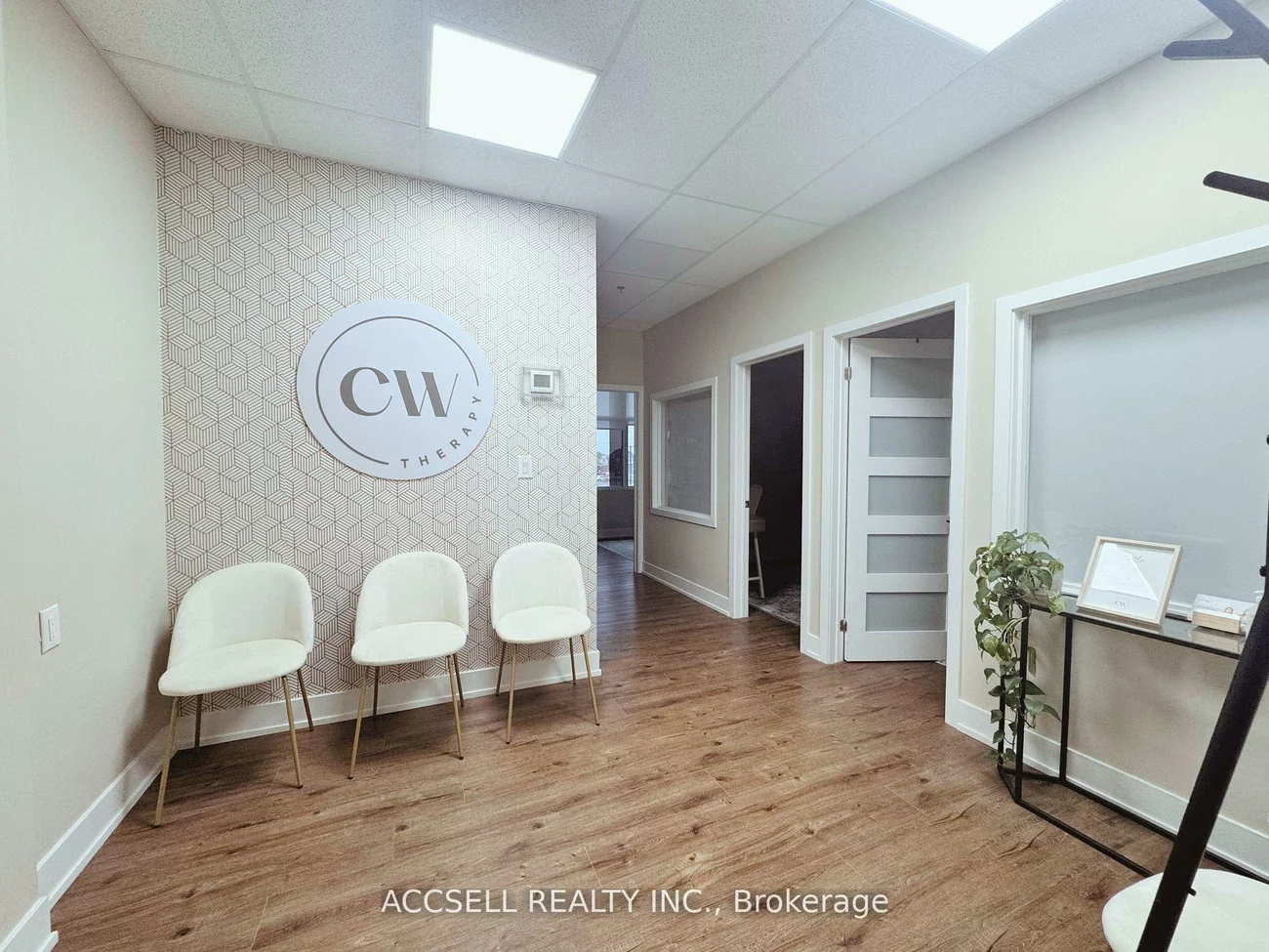 3485, Rebecca, 1014 - QE Queen Elizabeth, Oakville