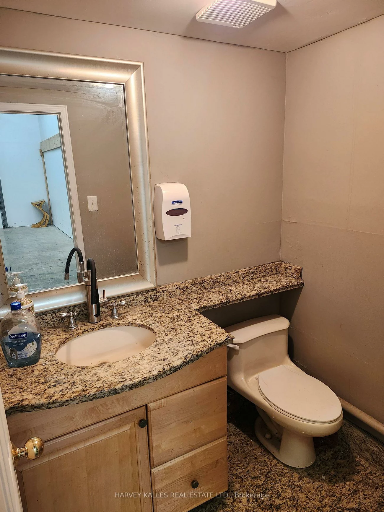 288, Speers, 1014 - QE Queen Elizabeth, Oakville