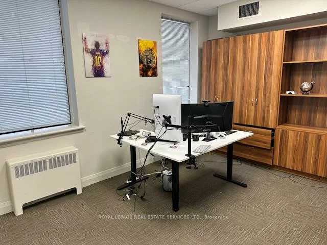 235, Lakeshore, 1013 - OO Old Oakville, Oakville