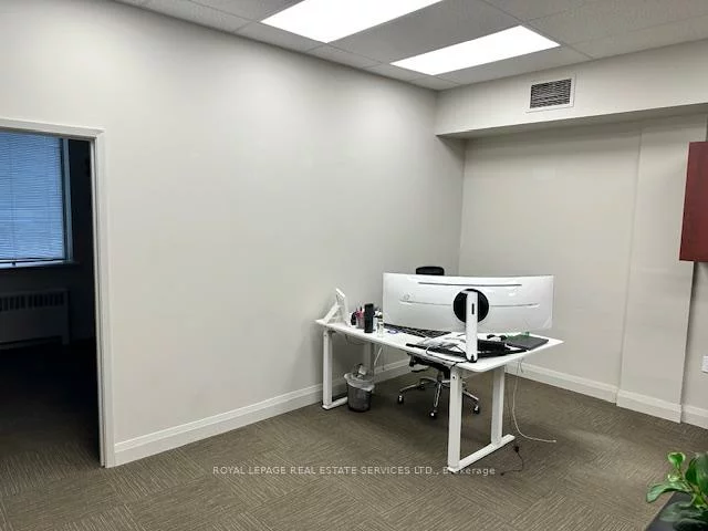 235, Lakeshore, 1013 - OO Old Oakville, Oakville