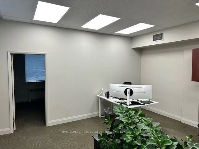 235, Lakeshore, 1013 - OO Old Oakville, Oakville