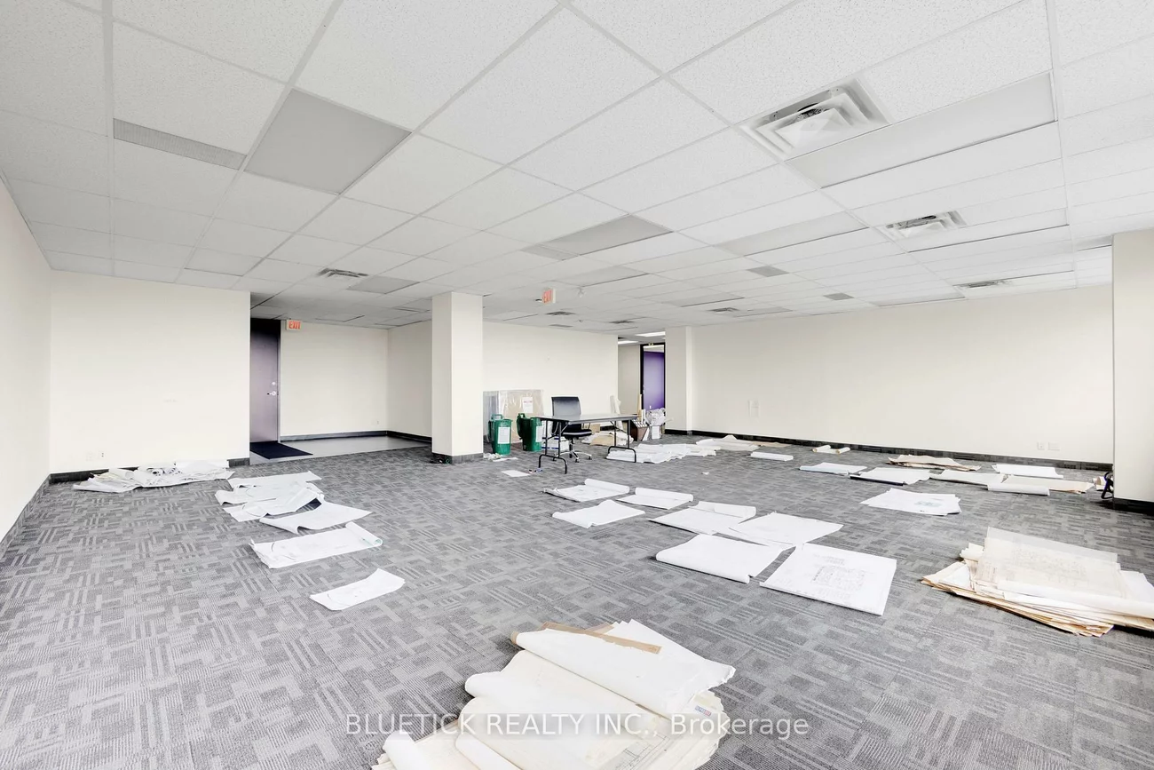 700, Dorval, 1014 - QE Queen Elizabeth, Oakville