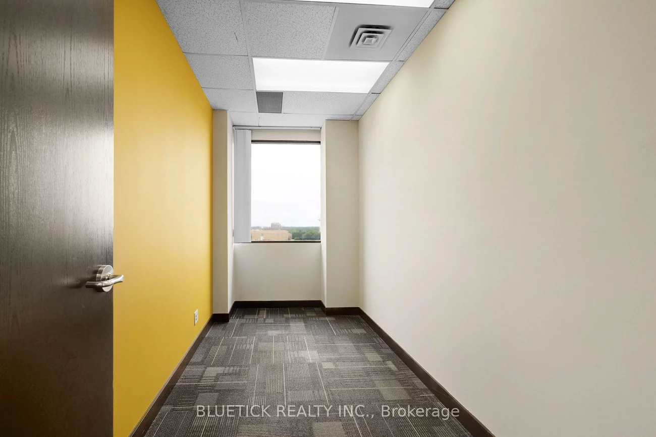 700, Dorval, 1014 - QE Queen Elizabeth, Oakville