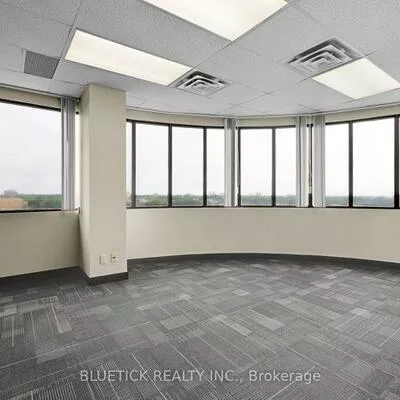 700, Dorval, 1014 - QE Queen Elizabeth, Oakville