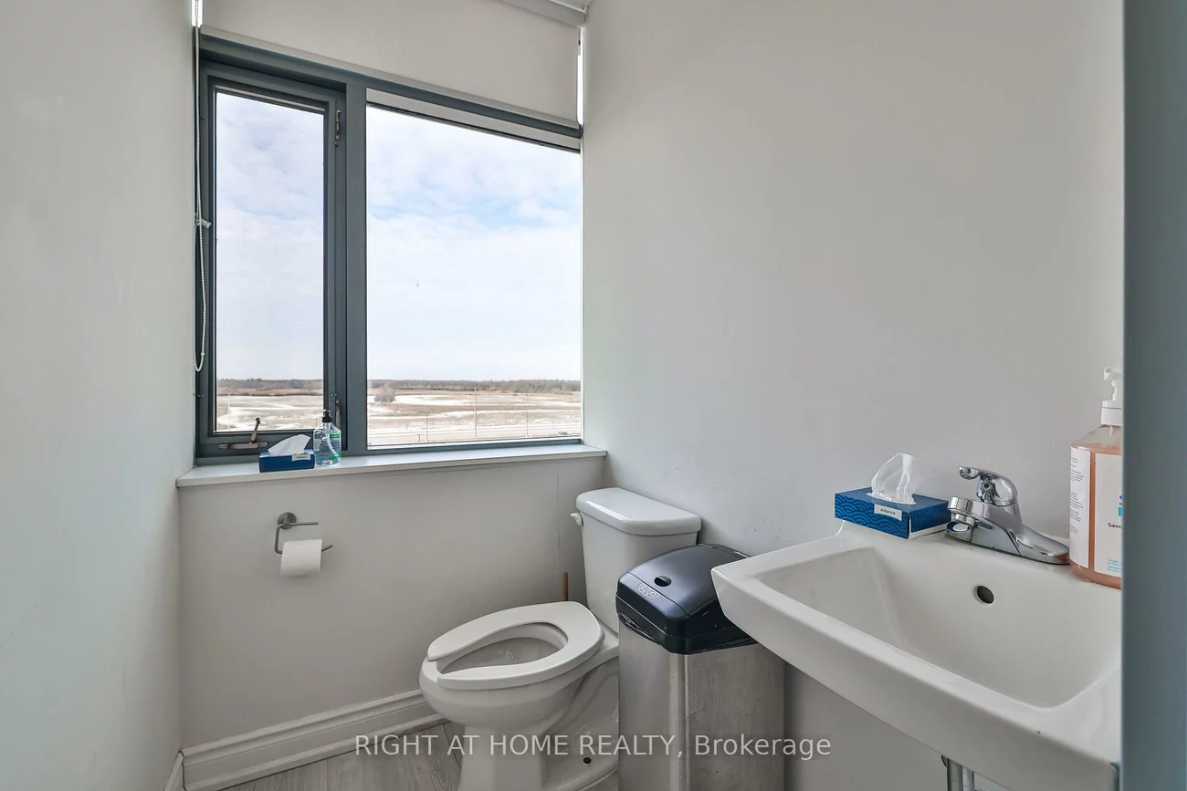 3075, Hospital, 1012 - NW Northwest, Oakville