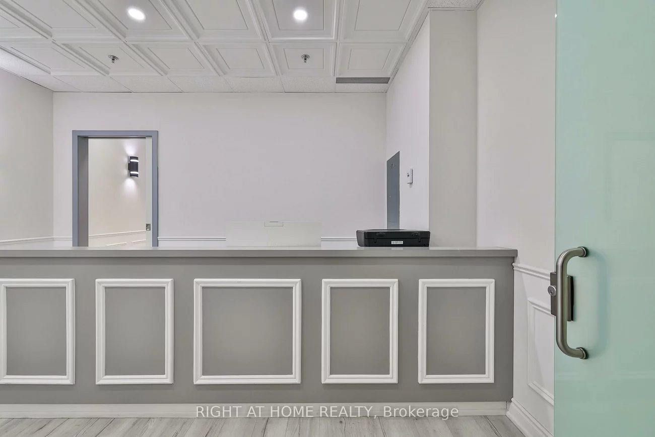 3075, Hospital, 1012 - NW Northwest, Oakville