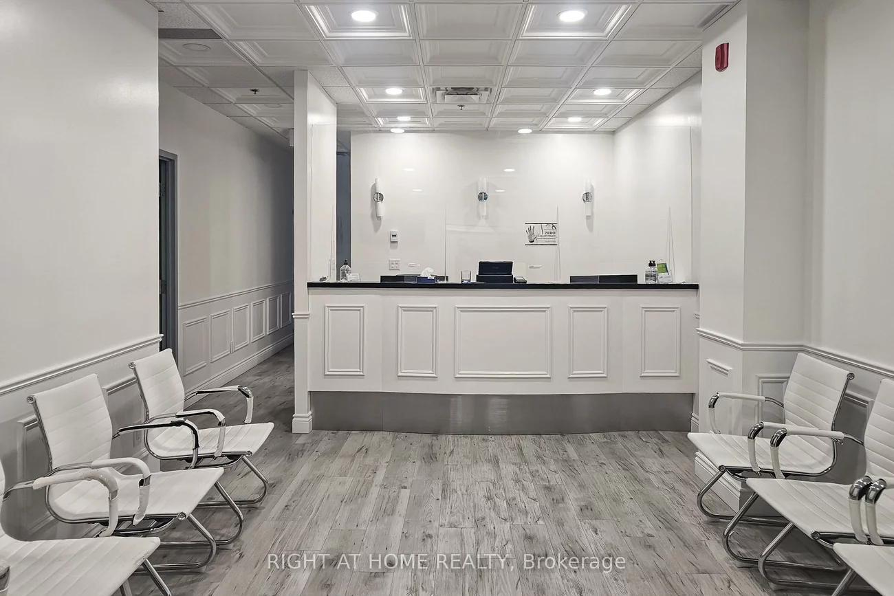 3075, Hospital, 1012 - NW Northwest, Oakville