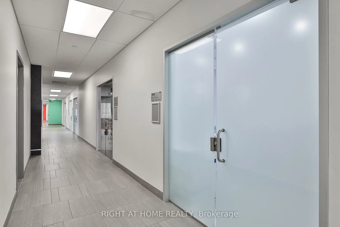 3075, Hospital, 1012 - NW Northwest, Oakville