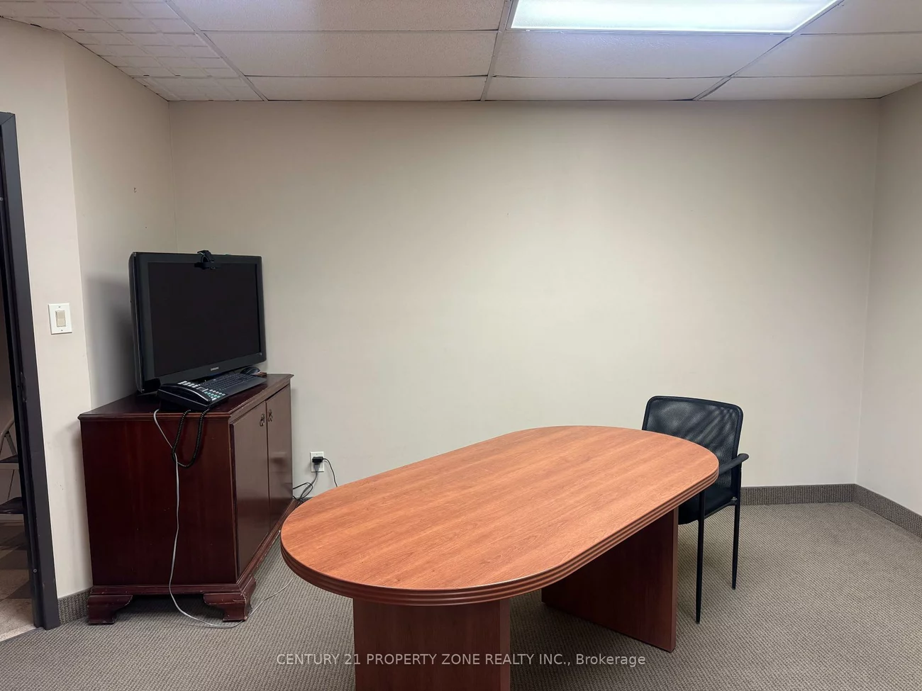 102, Lakeshore, 1013 - OO Old Oakville, Oakville