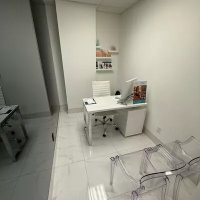 3075, Hospital, 1012 - NW Northwest, Oakville