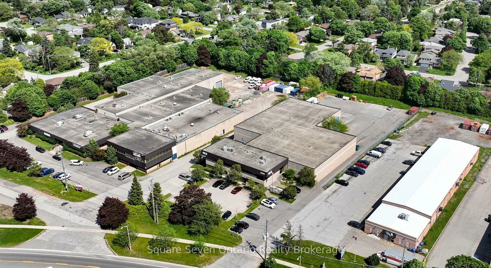 2200, Speers, 1014 - QE Queen Elizabeth, Oakville