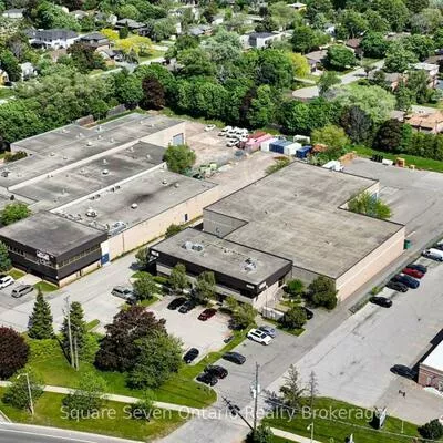 2200, Speers, 1014 - QE Queen Elizabeth, Oakville